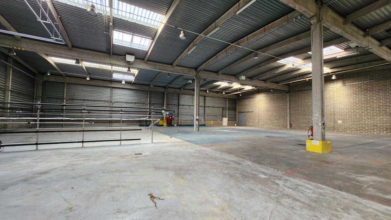 Entrepôt Sucy-en-Brie 4990m² Location entrepôt Sucy-en-Brie Val-de-Marne OLLOG2426577 1